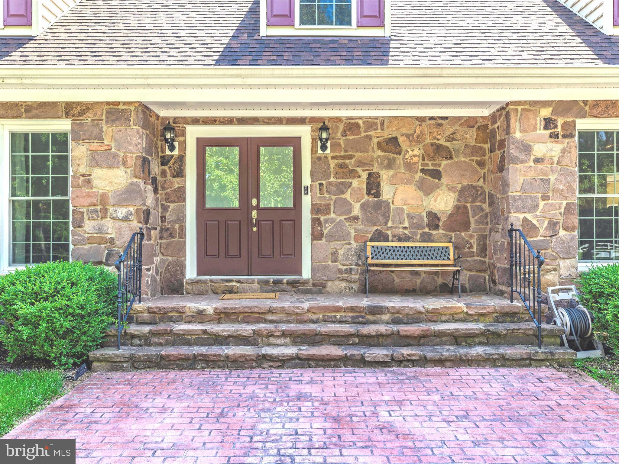 POOLESVILLE OUTSIDE - Residential