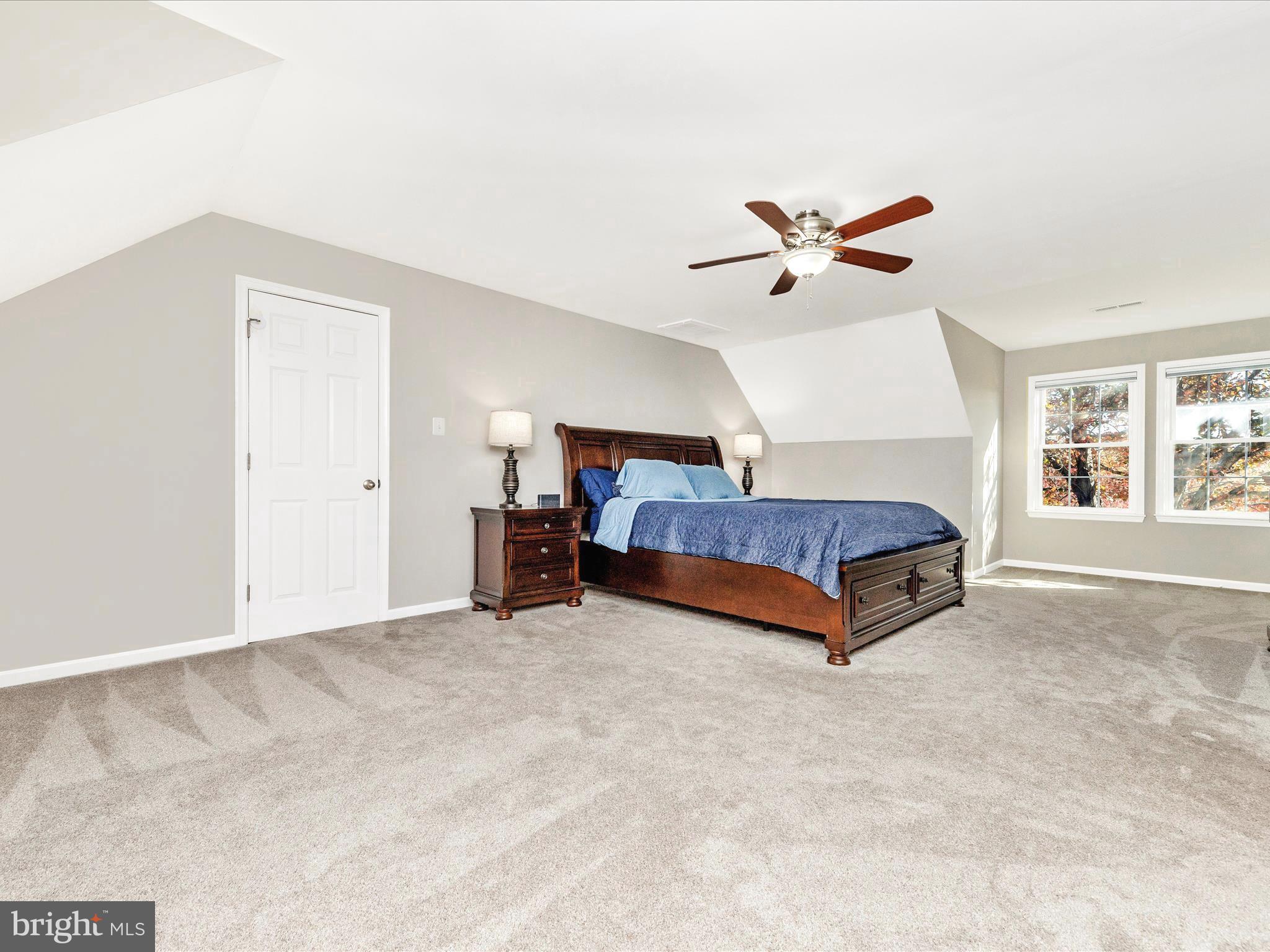 POOLESVILLE OUTSIDE - Residential