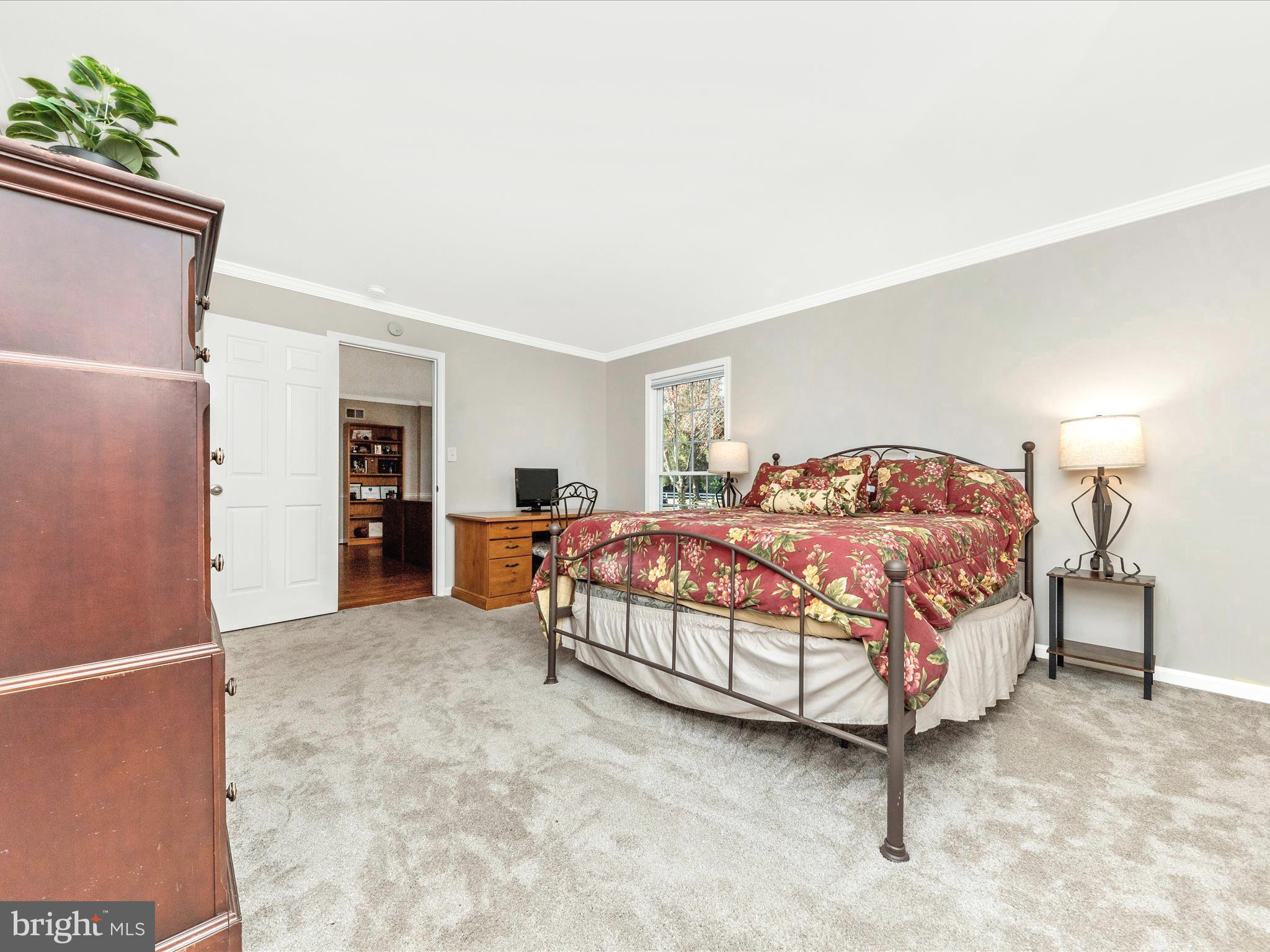 POOLESVILLE OUTSIDE - Residential