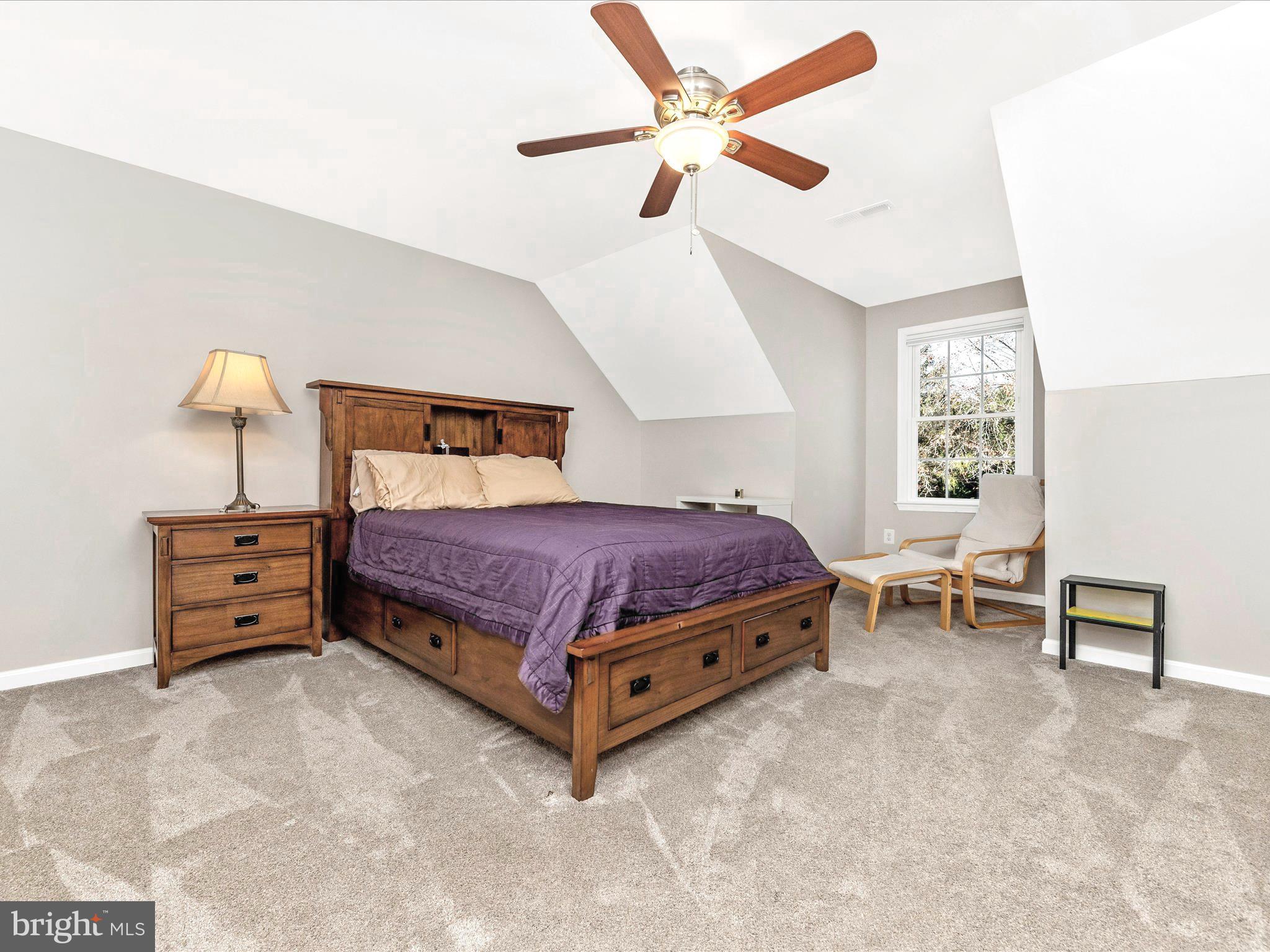 POOLESVILLE OUTSIDE - Residential