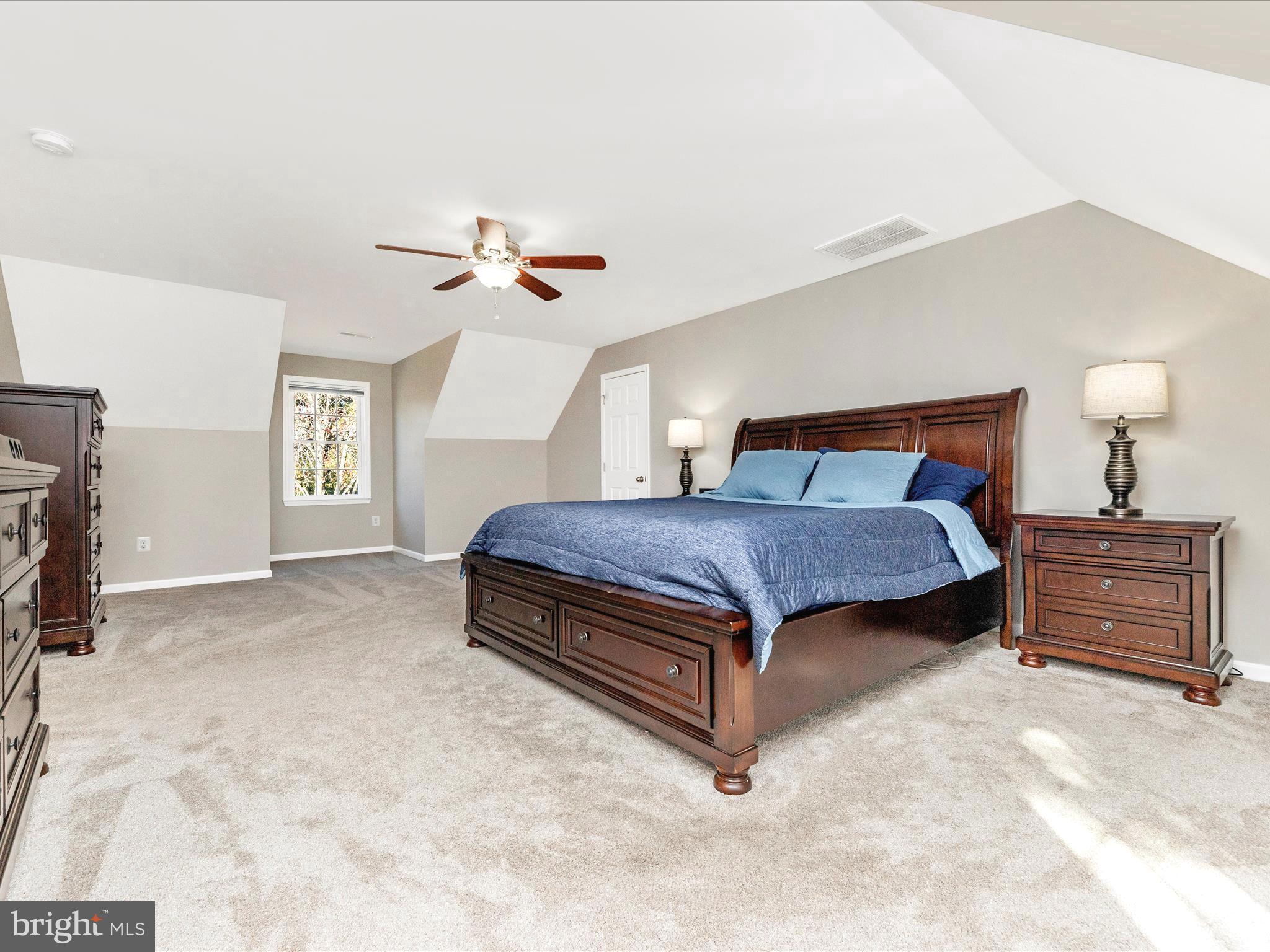 POOLESVILLE OUTSIDE - Residential