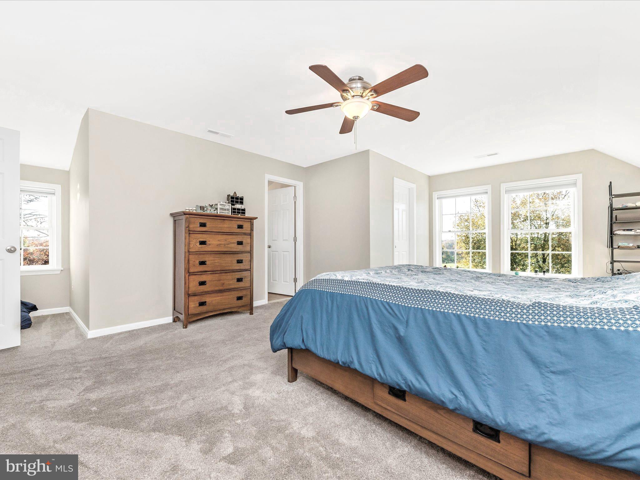 POOLESVILLE OUTSIDE - Residential