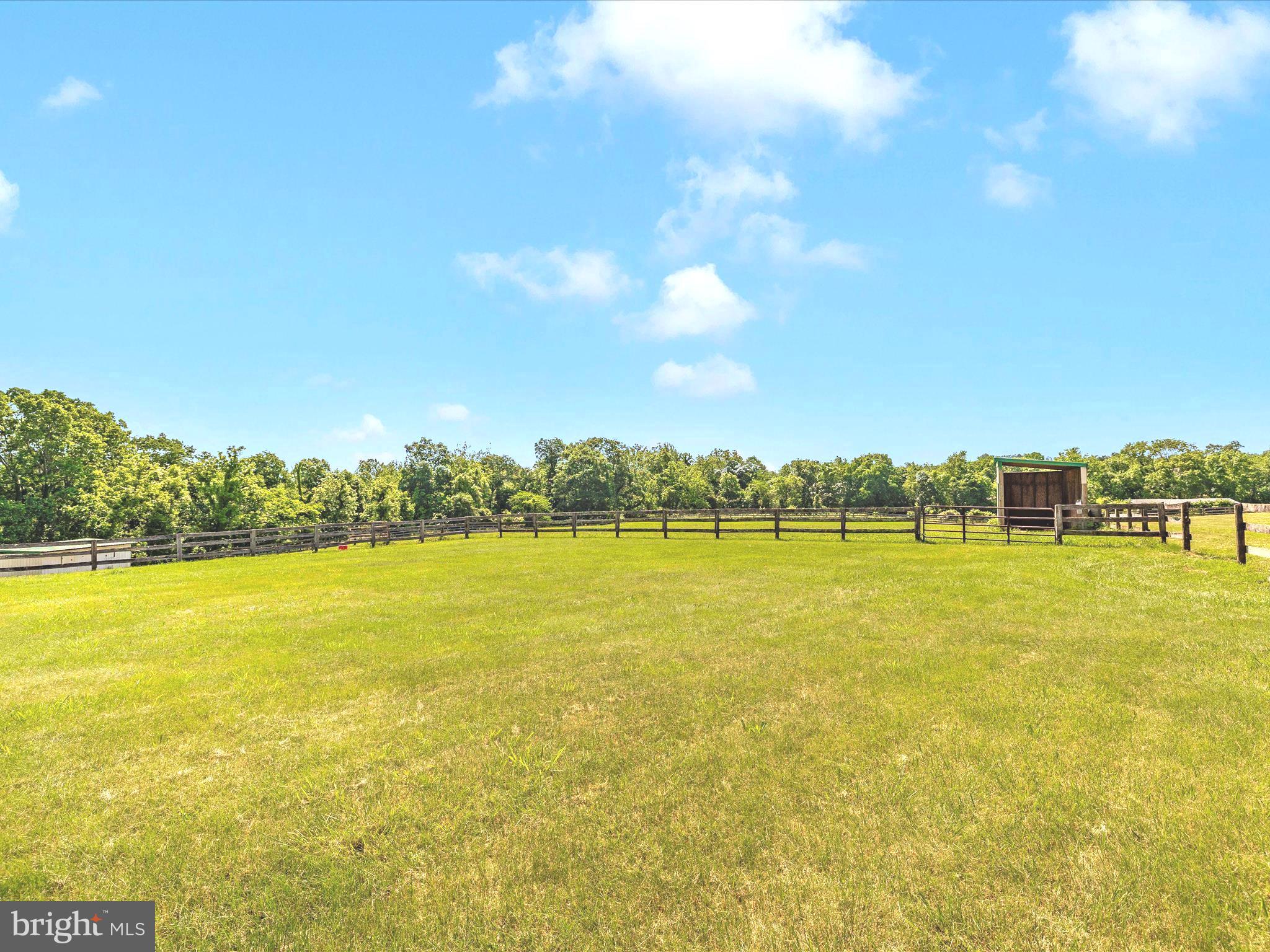 POOLESVILLE OUTSIDE - Residential