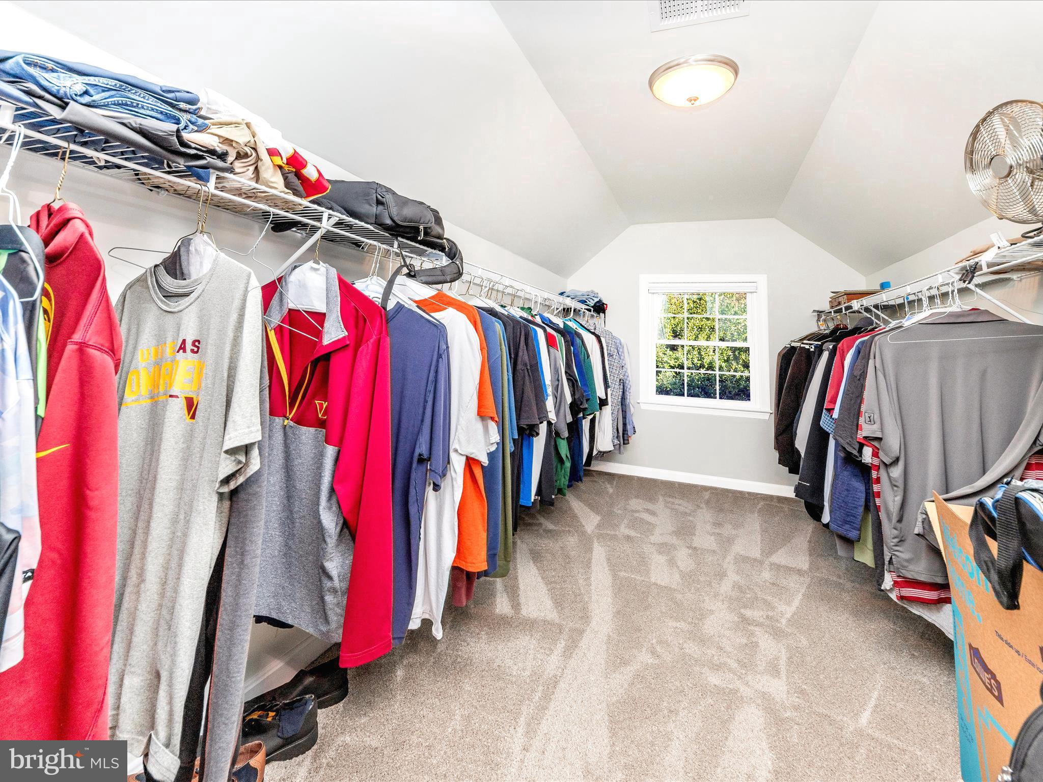 POOLESVILLE OUTSIDE - Residential