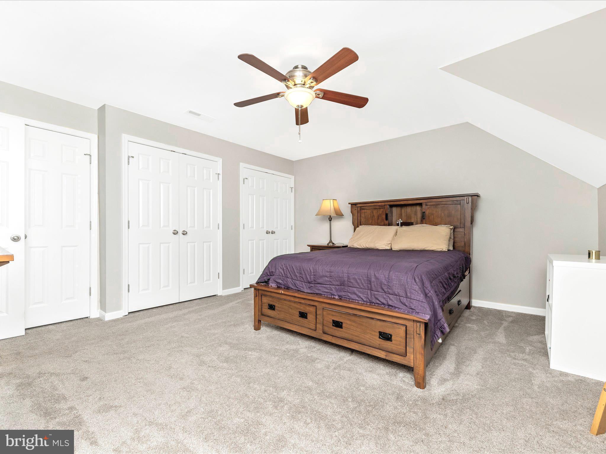 POOLESVILLE OUTSIDE - Residential