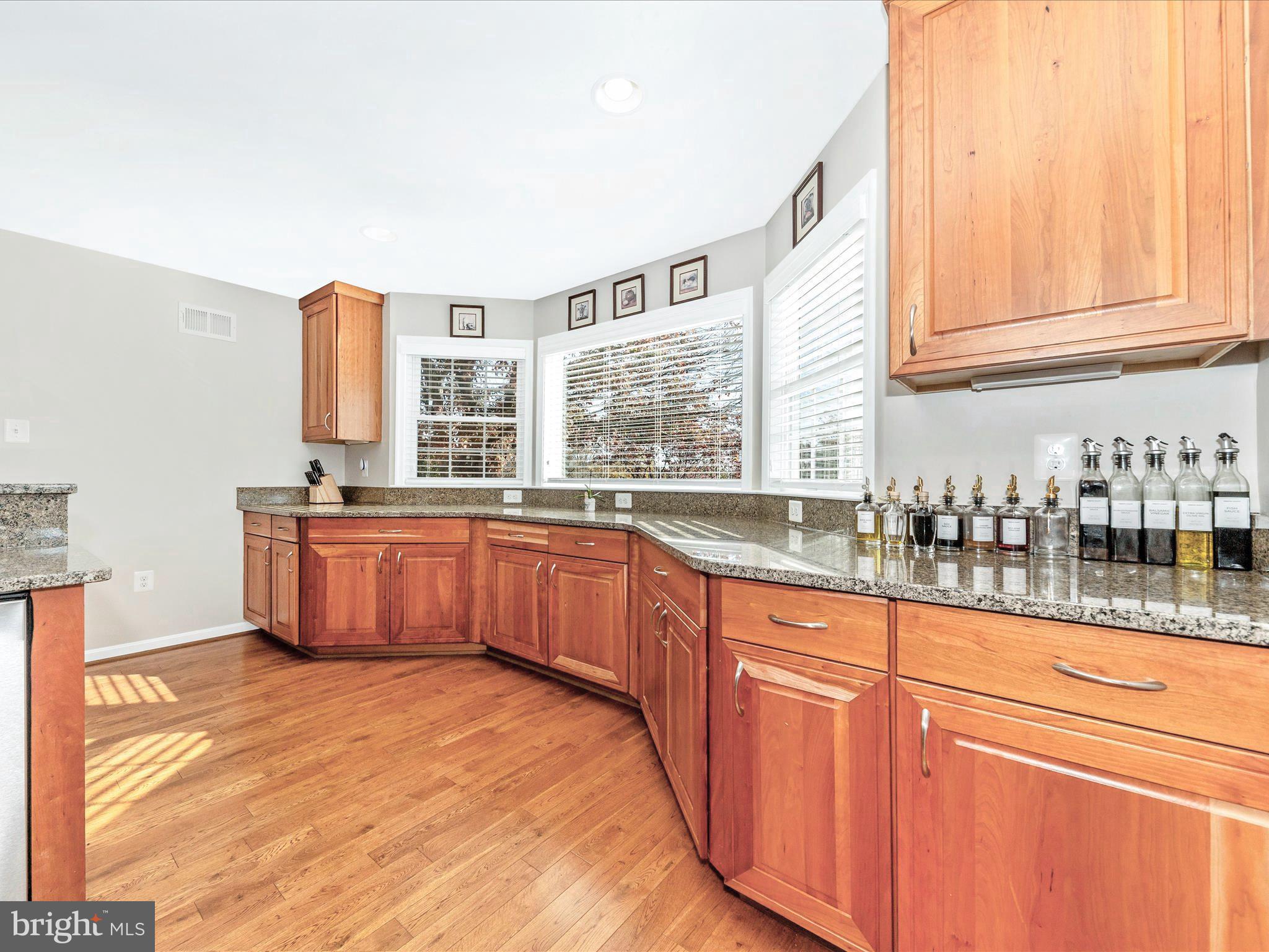 POOLESVILLE OUTSIDE - Residential