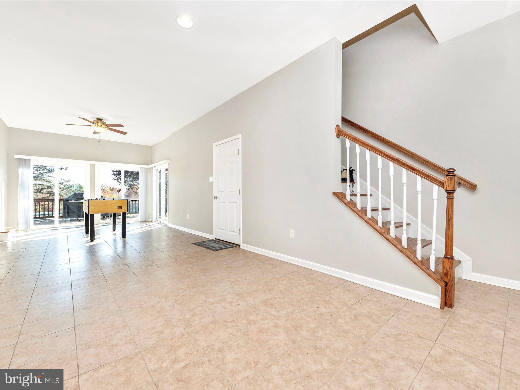 POOLESVILLE OUTSIDE - Residential