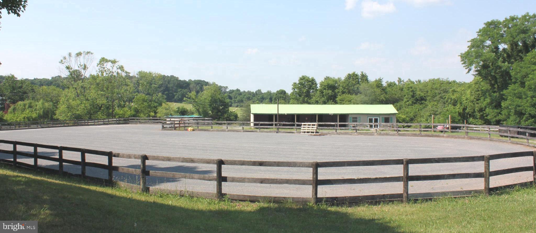 POOLESVILLE OUTSIDE - Residential