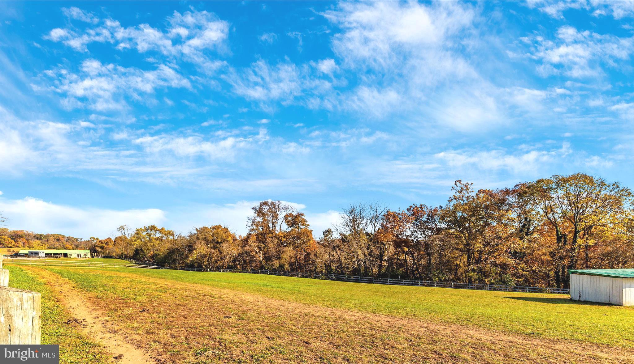 POOLESVILLE OUTSIDE - Residential