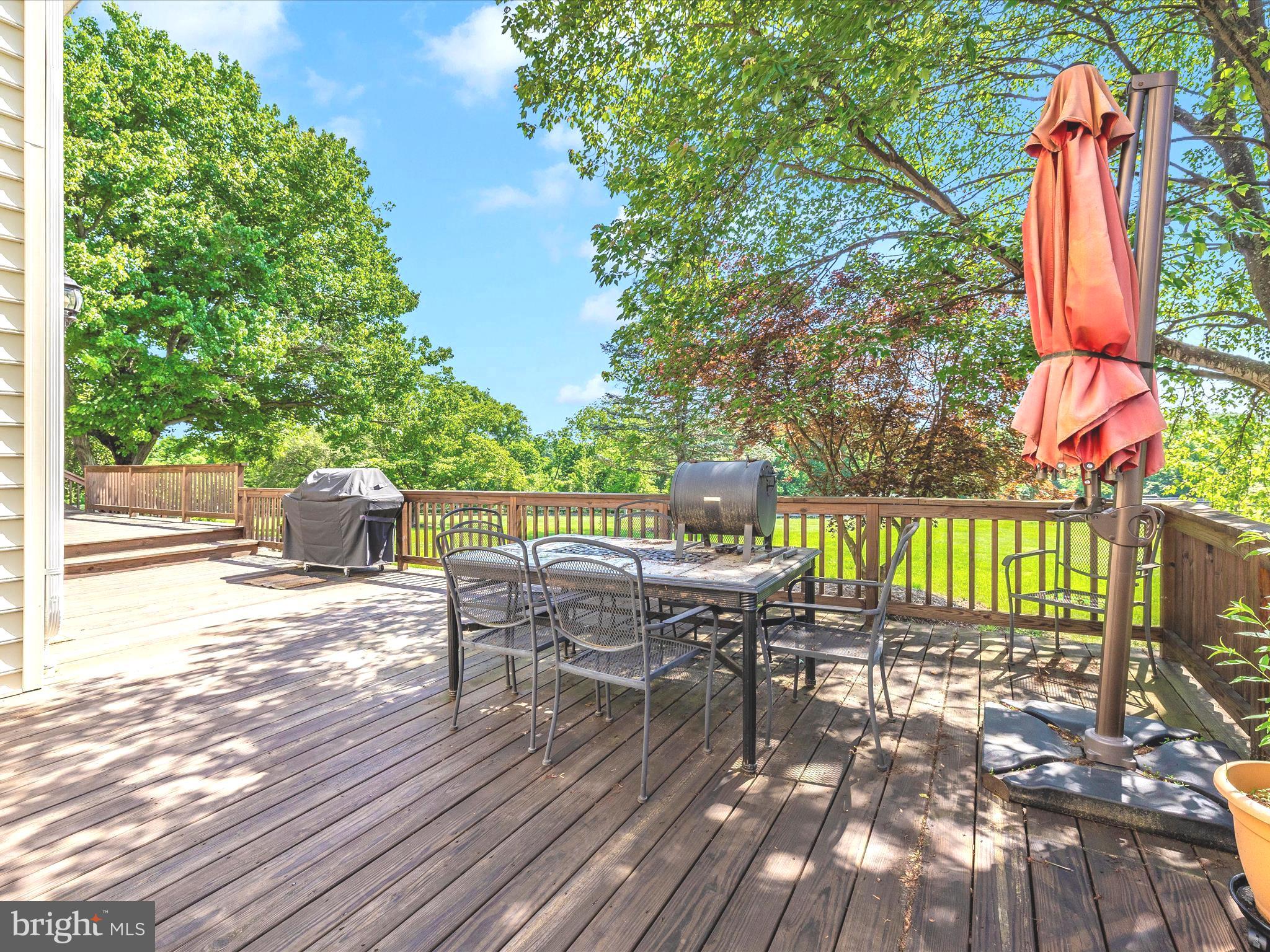 POOLESVILLE OUTSIDE - Residential