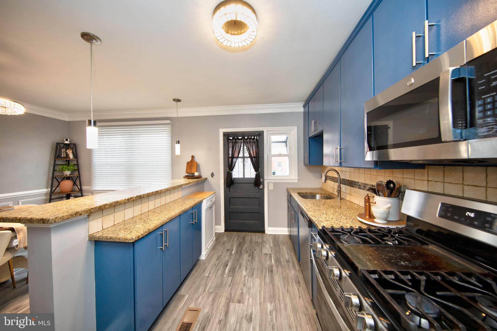 IDLEWOOD - Residential