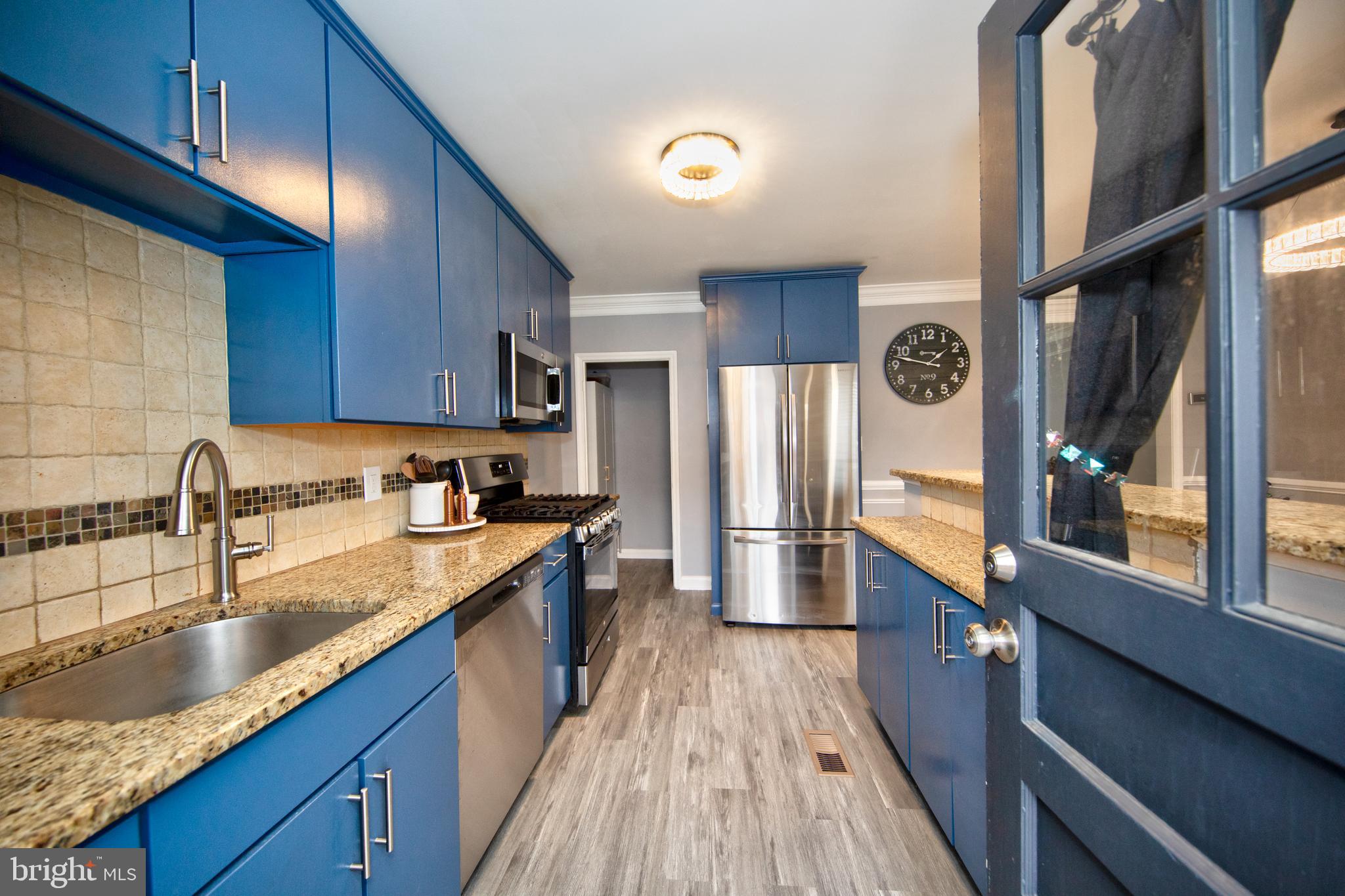 IDLEWOOD - Residential