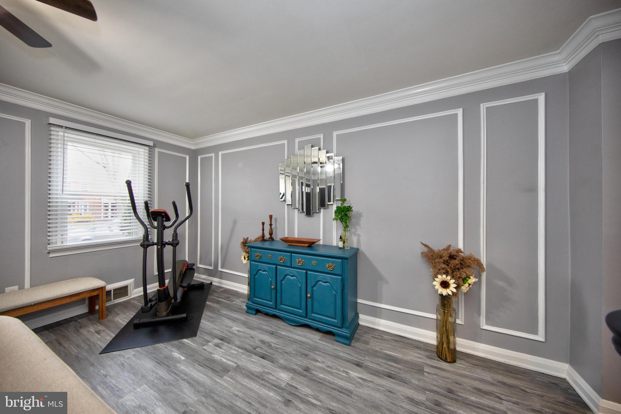 IDLEWOOD - Residential