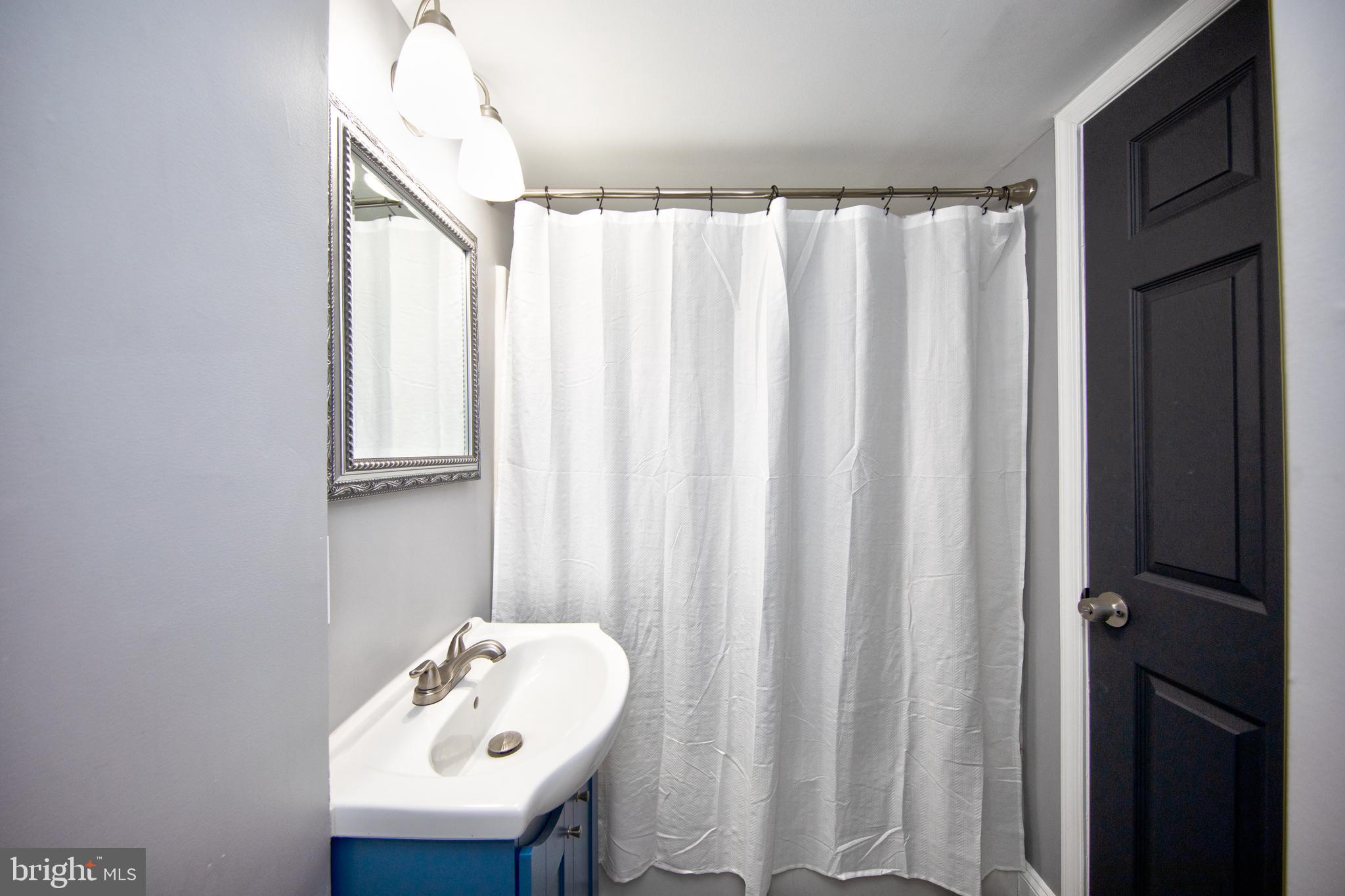 IDLEWOOD - Residential