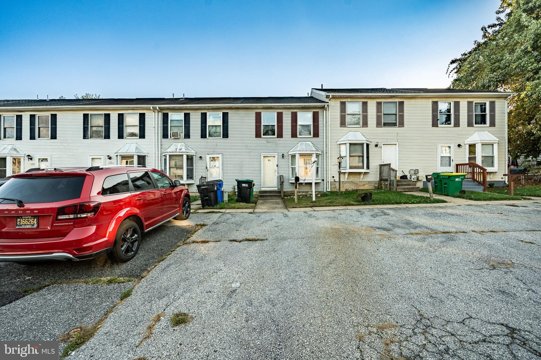 115 WHITBURN PLACE