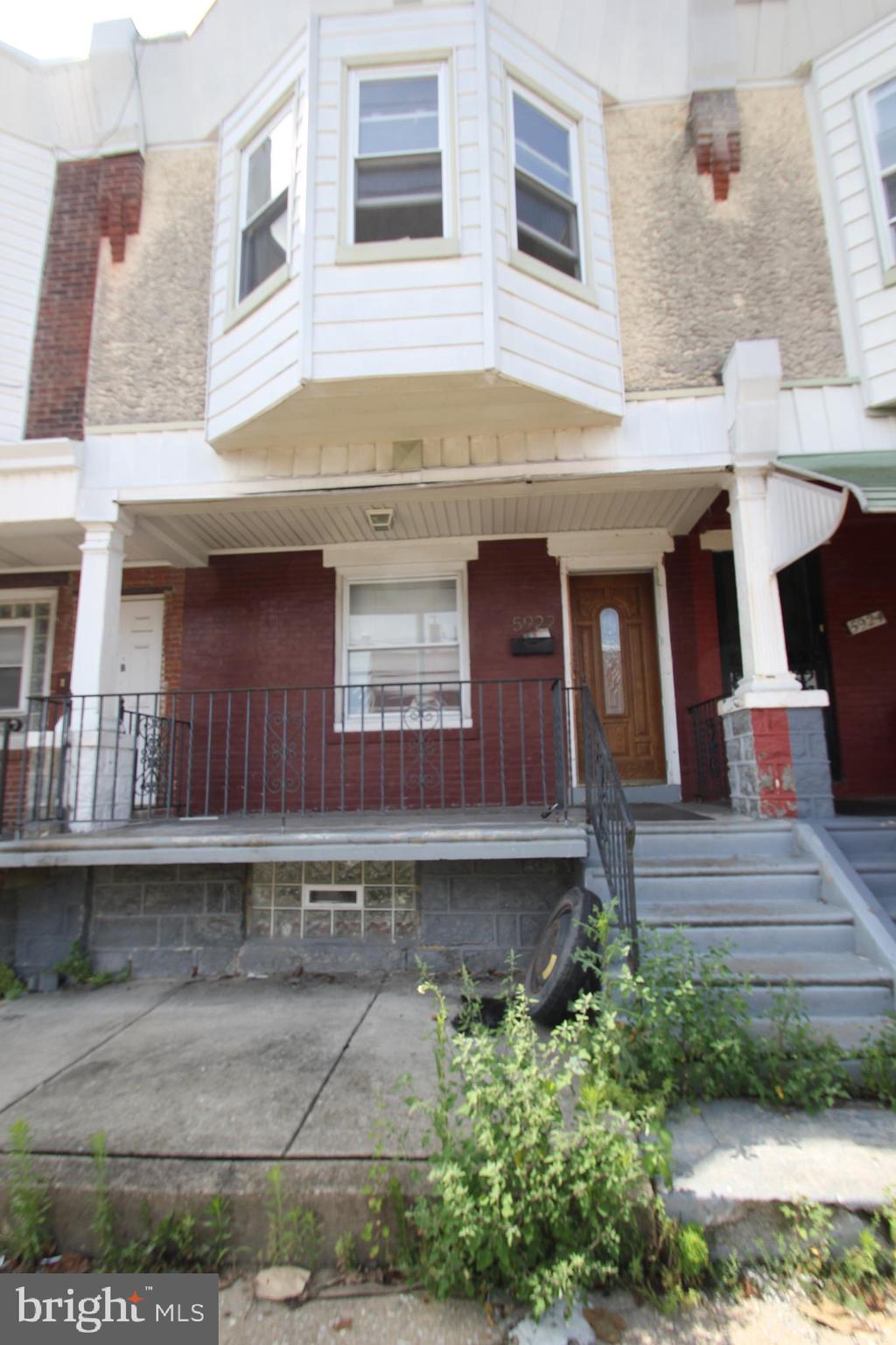 3 Bedroom 1 bath in need of repairs. Great opportunity for investor or someone who can put sweat equity into this property. Located within walking distance to public transportation, schools, and local shops.