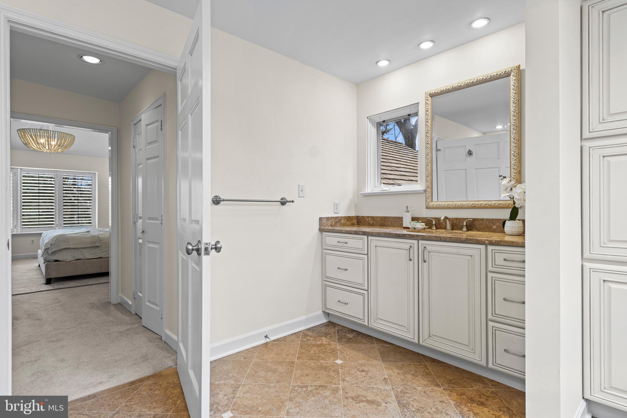 RAVENSCLIFF - Residential