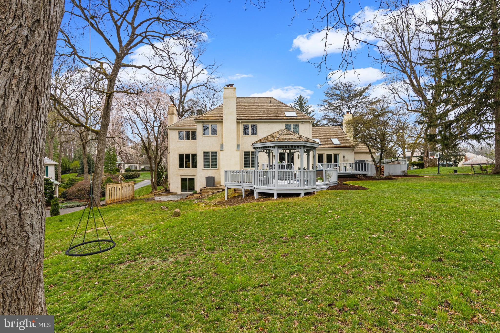 217 RAVENSCLIFF ROAD