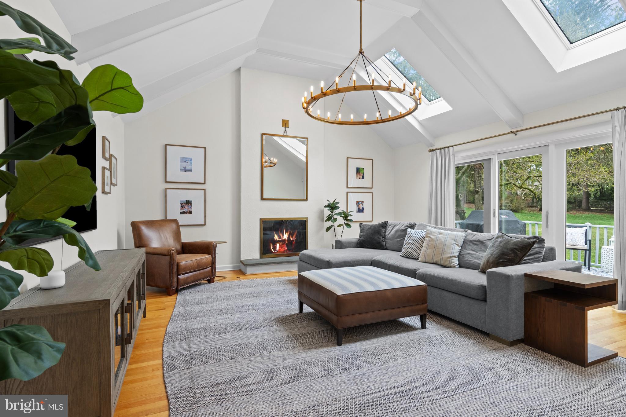 RAVENSCLIFF - Residential