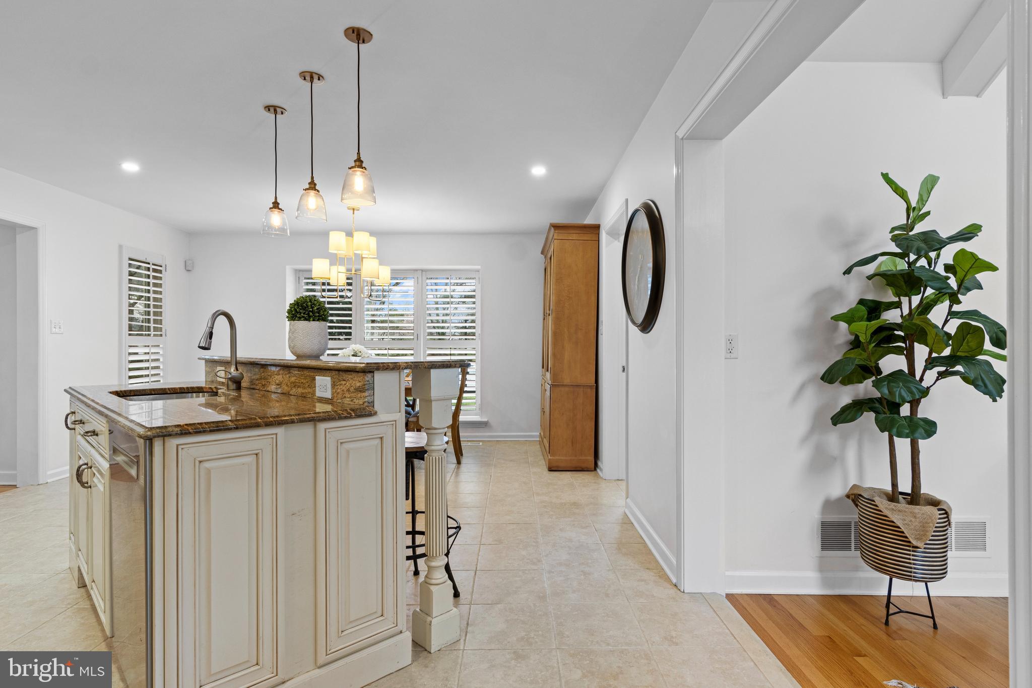 RAVENSCLIFF - Residential