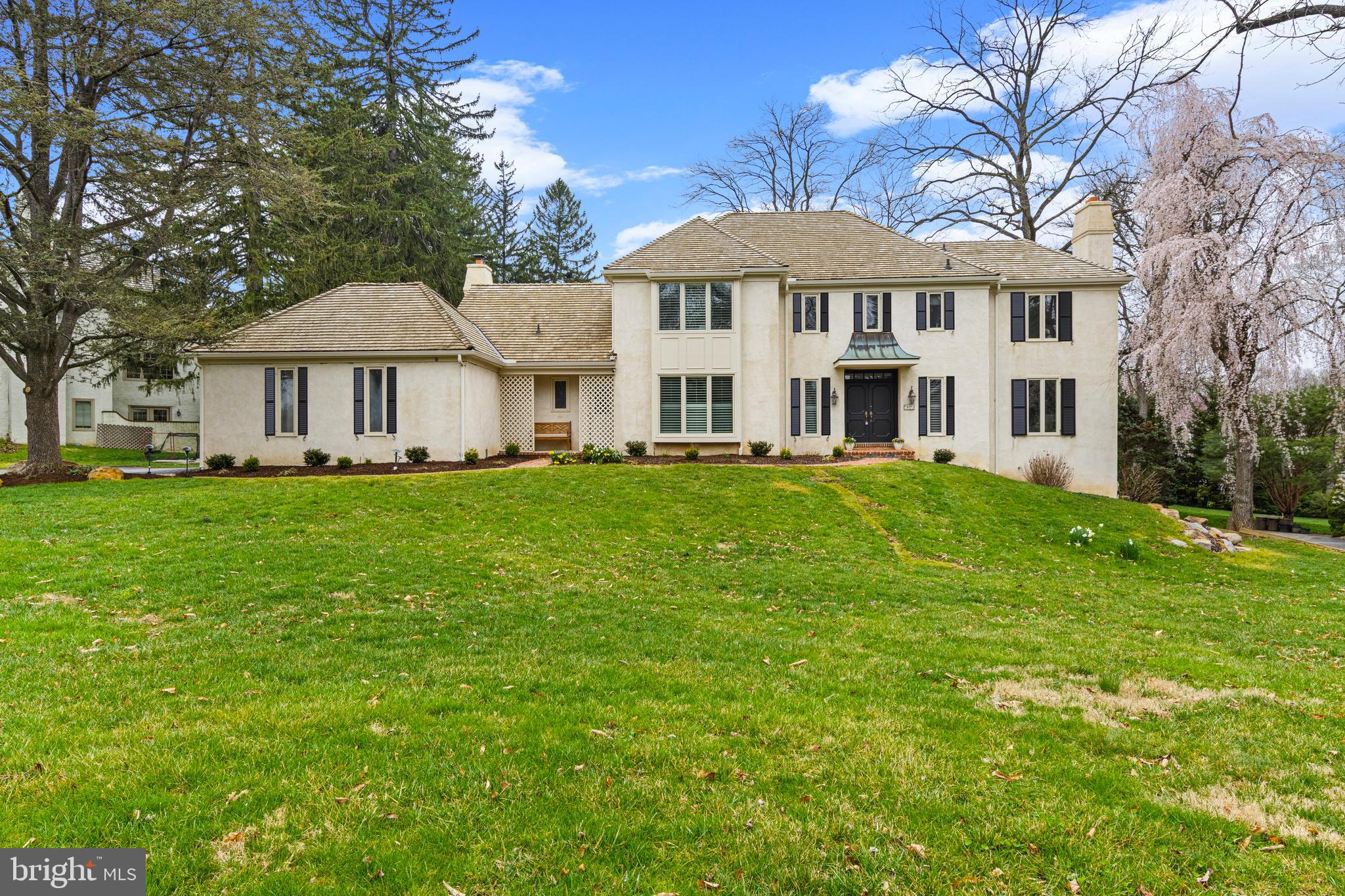 217 RAVENSCLIFF ROAD