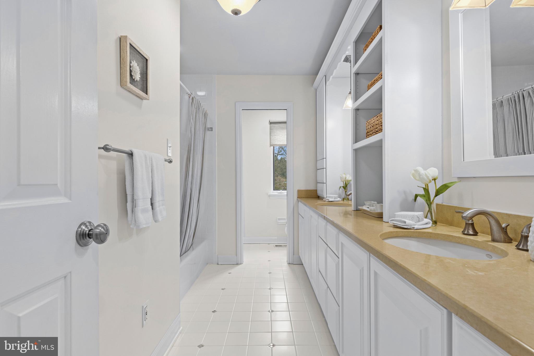 RAVENSCLIFF - Residential