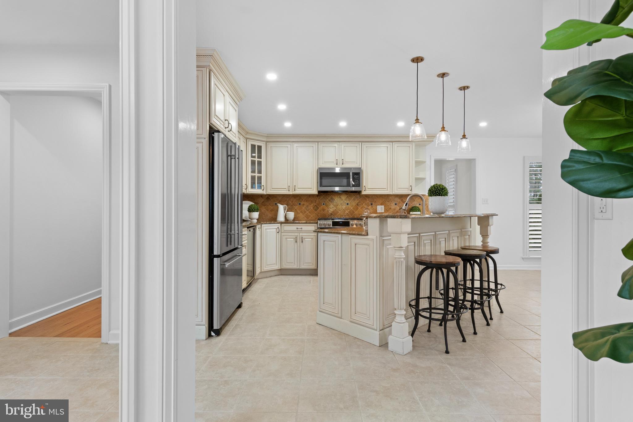 RAVENSCLIFF - Residential