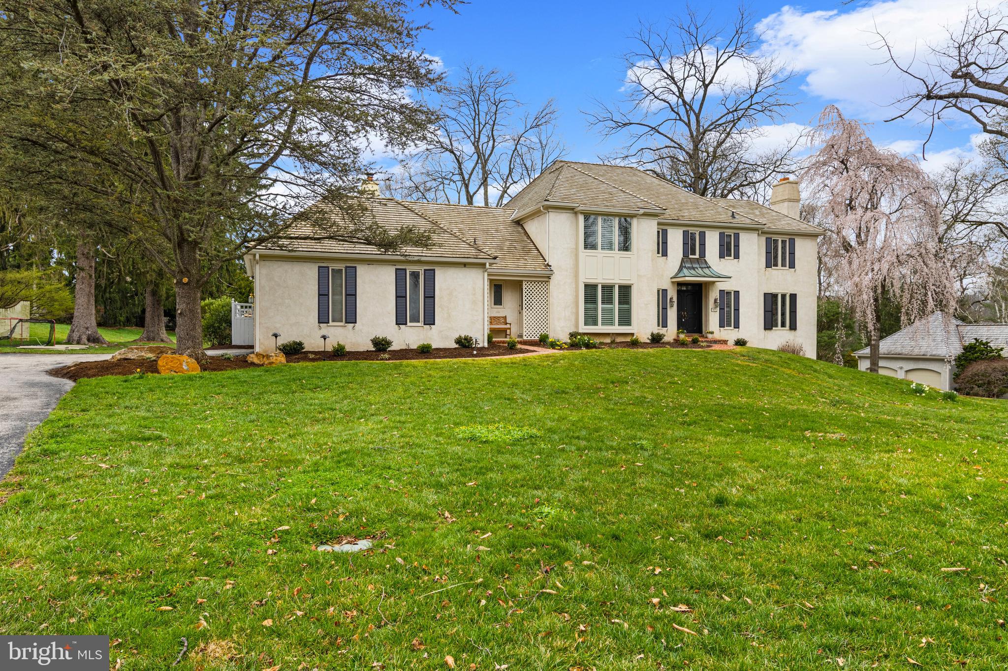 217 RAVENSCLIFF ROAD