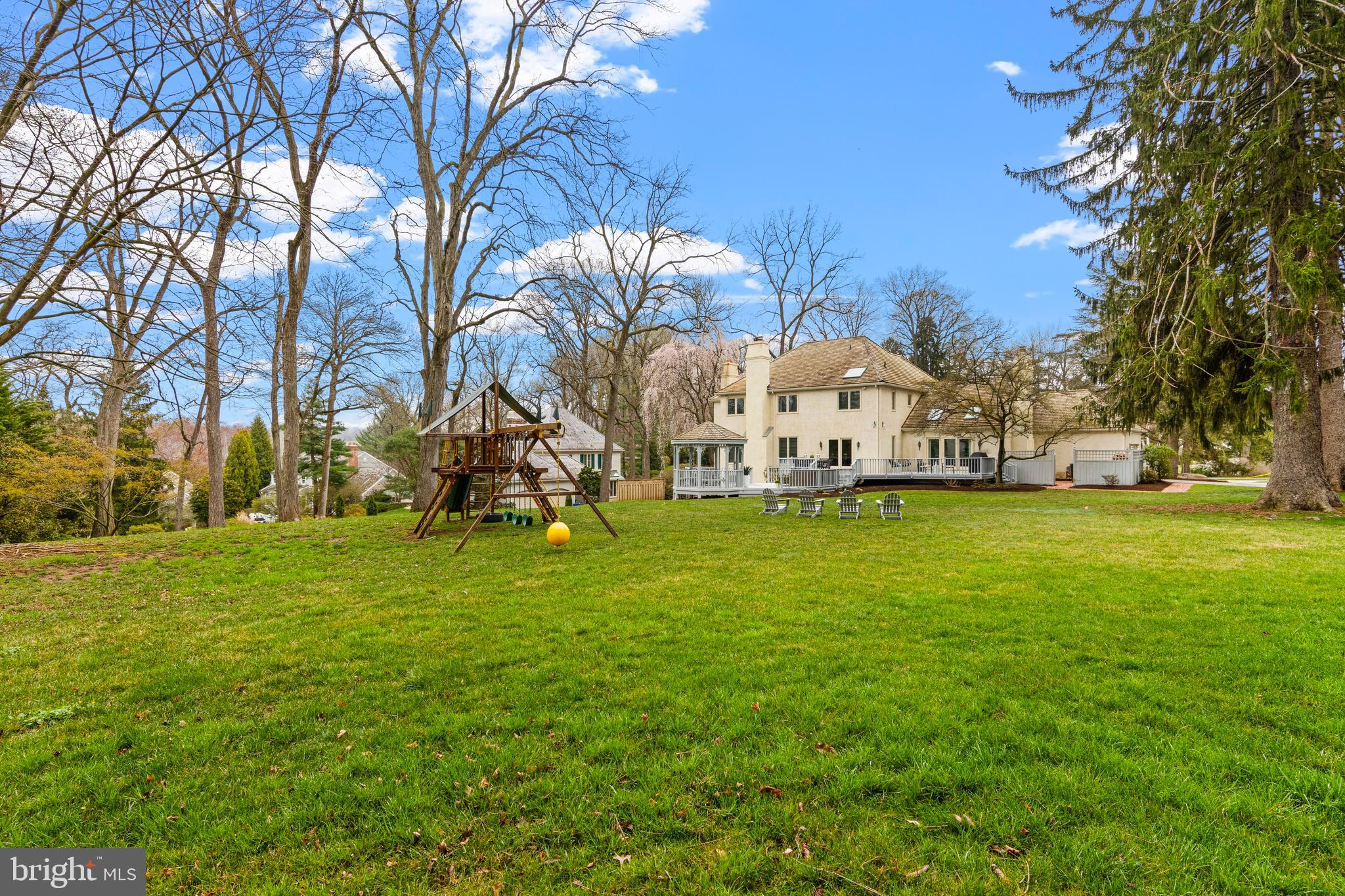 217 RAVENSCLIFF ROAD