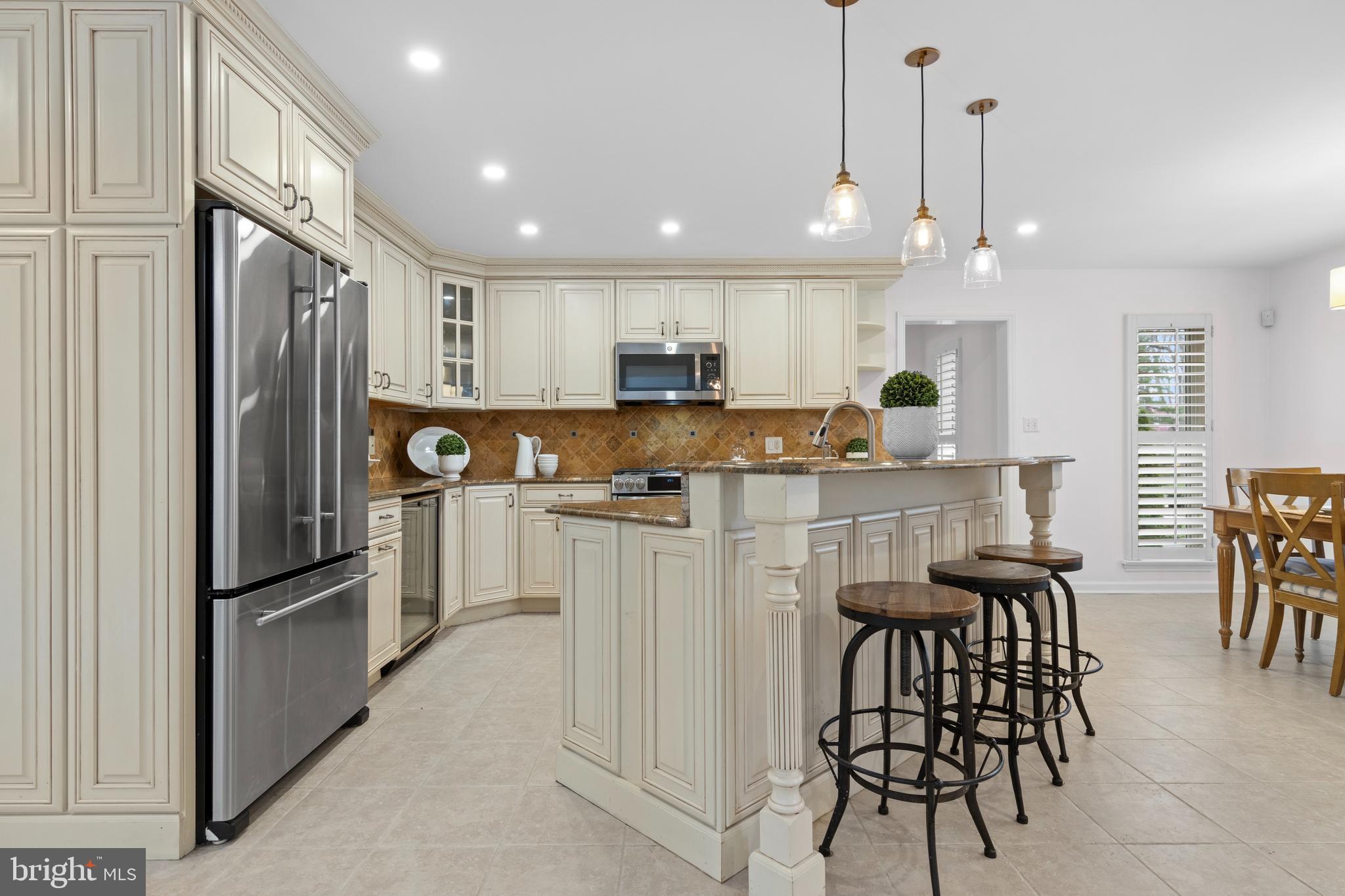 RAVENSCLIFF - Residential