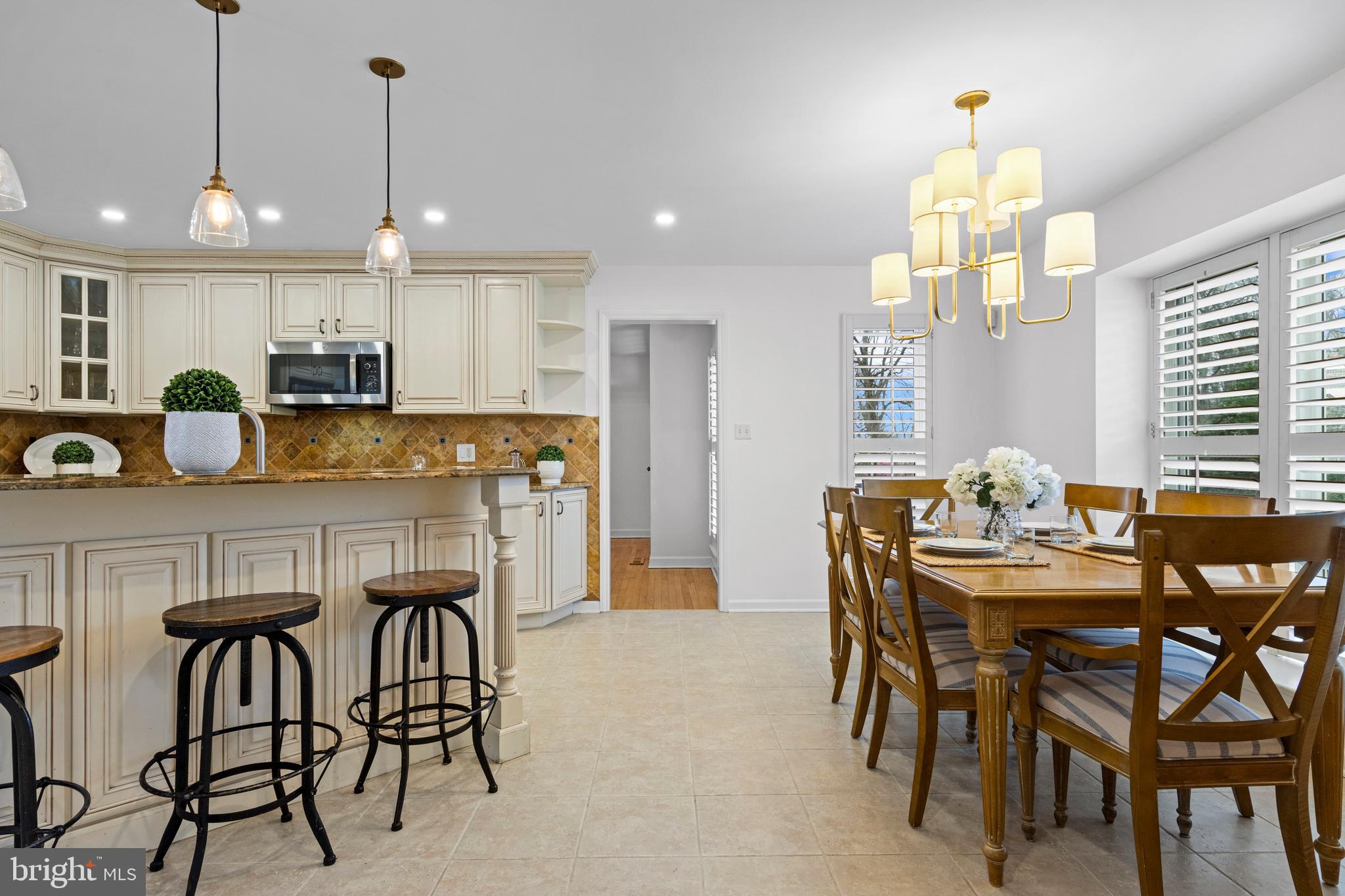 RAVENSCLIFF - Residential