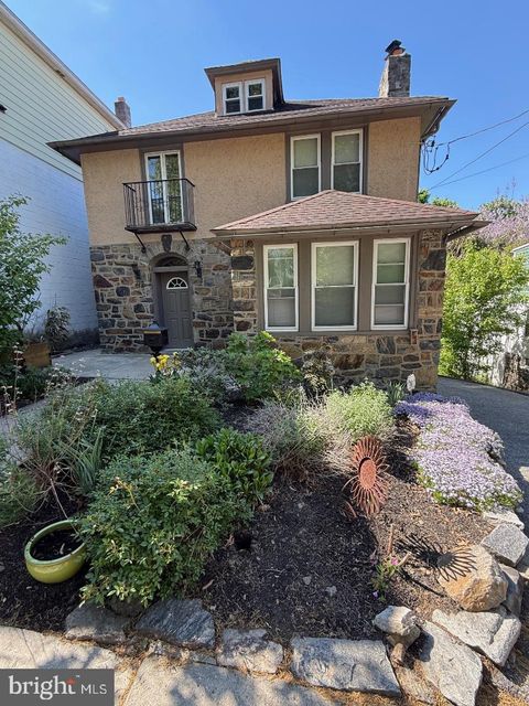 Photo of 412 W Baltimore Avenue, MEDIA, PA 19063 (MLS # PADE2114274)