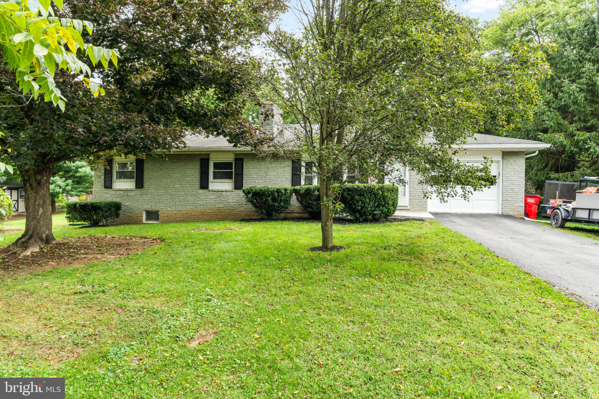 11919 SUNSET STRIP