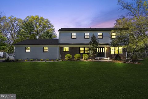 183 SPRING BEAUTY DRIVE LAWRENCE NJ 08648