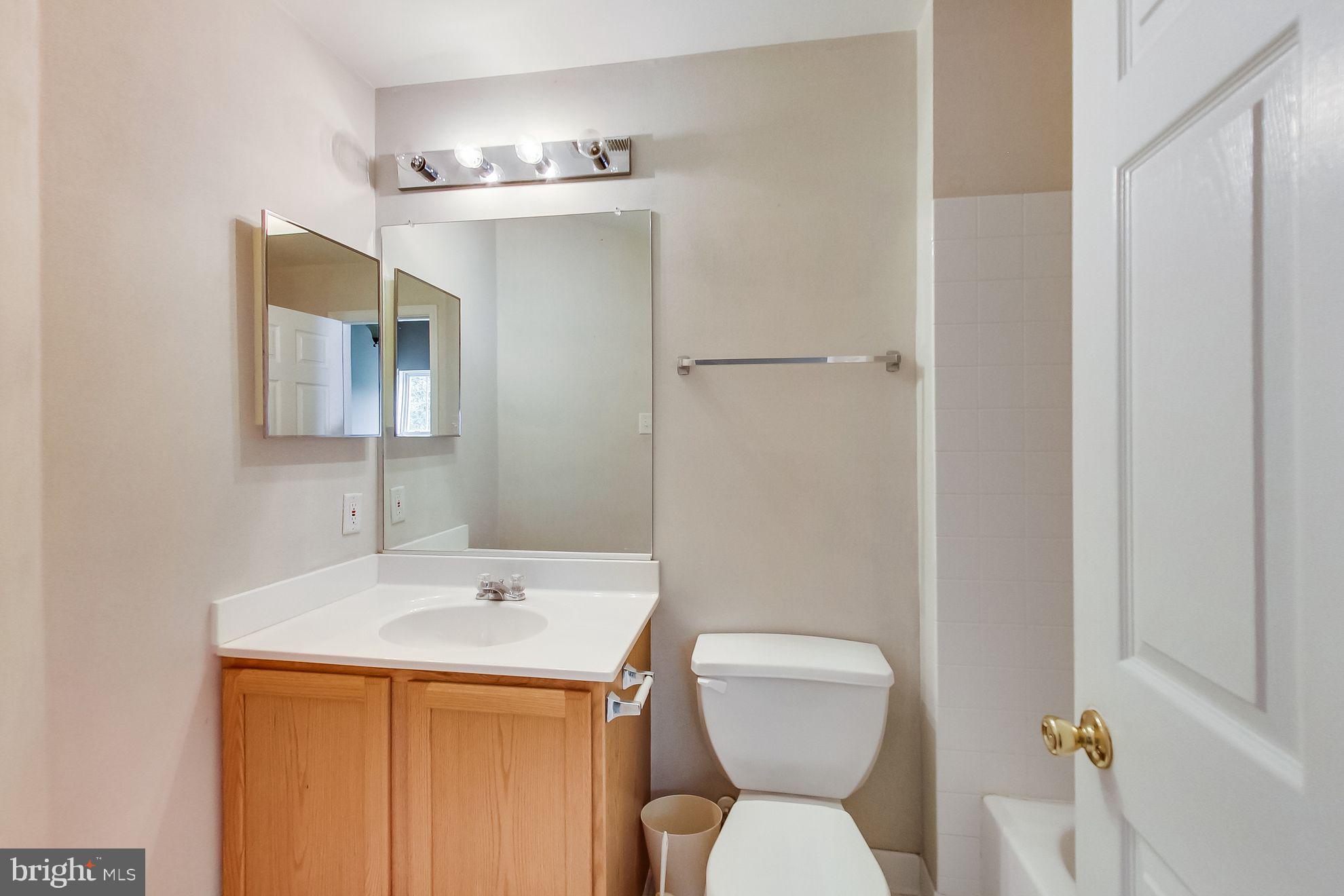 PINEY ORCHARD - Residential Lease