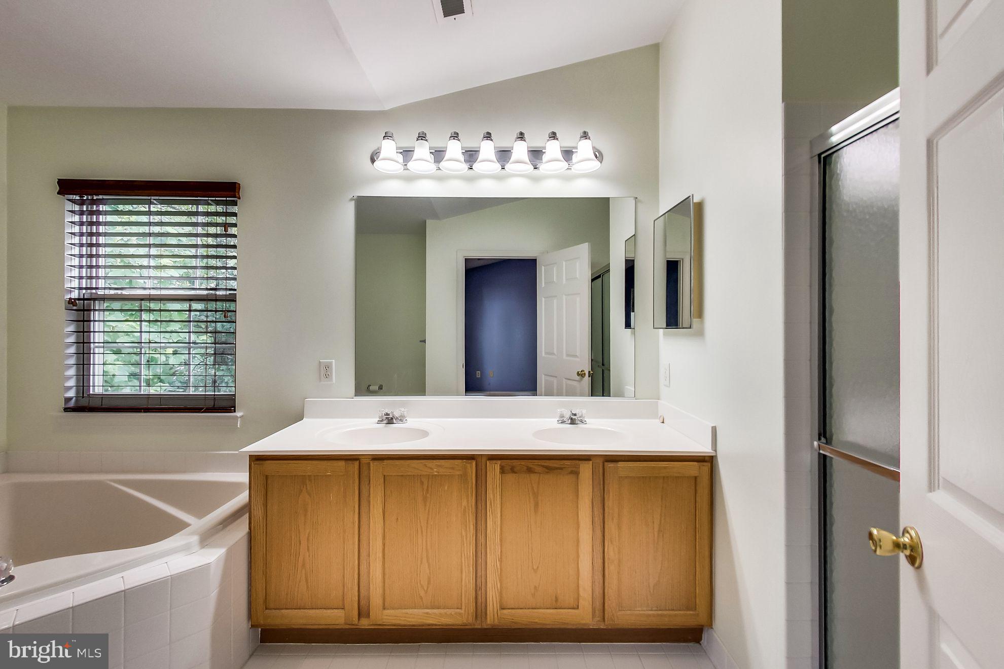 PINEY ORCHARD - Residential Lease