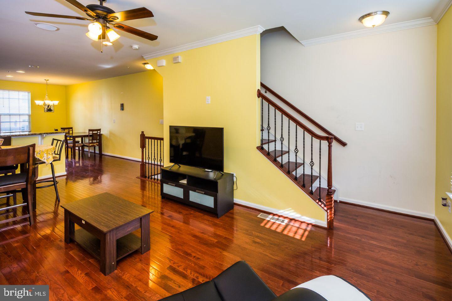 GREEKTOWN - Residential Lease