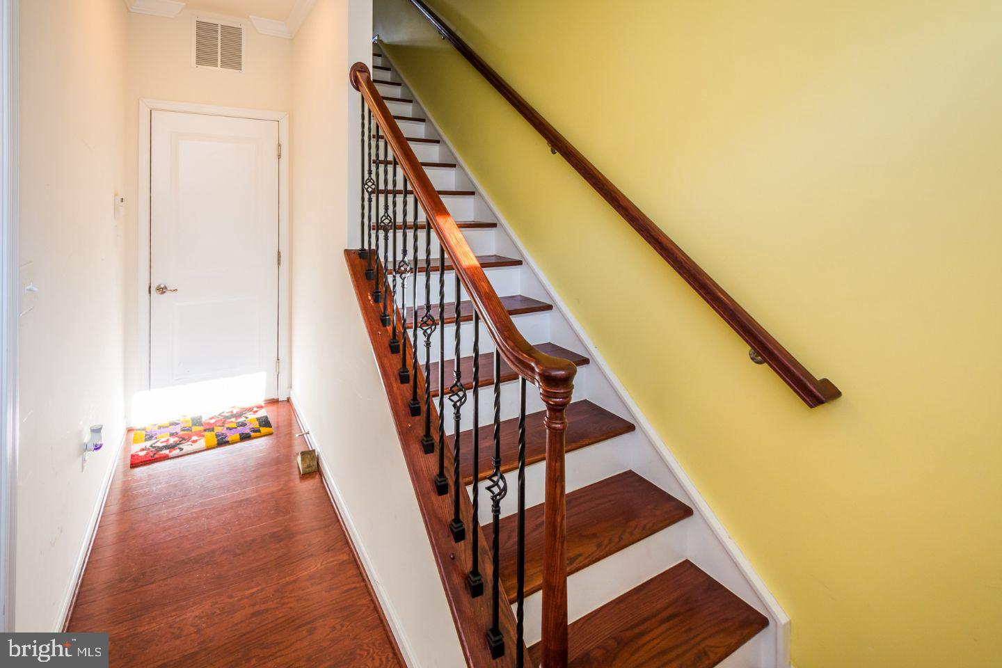 GREEKTOWN - Residential Lease