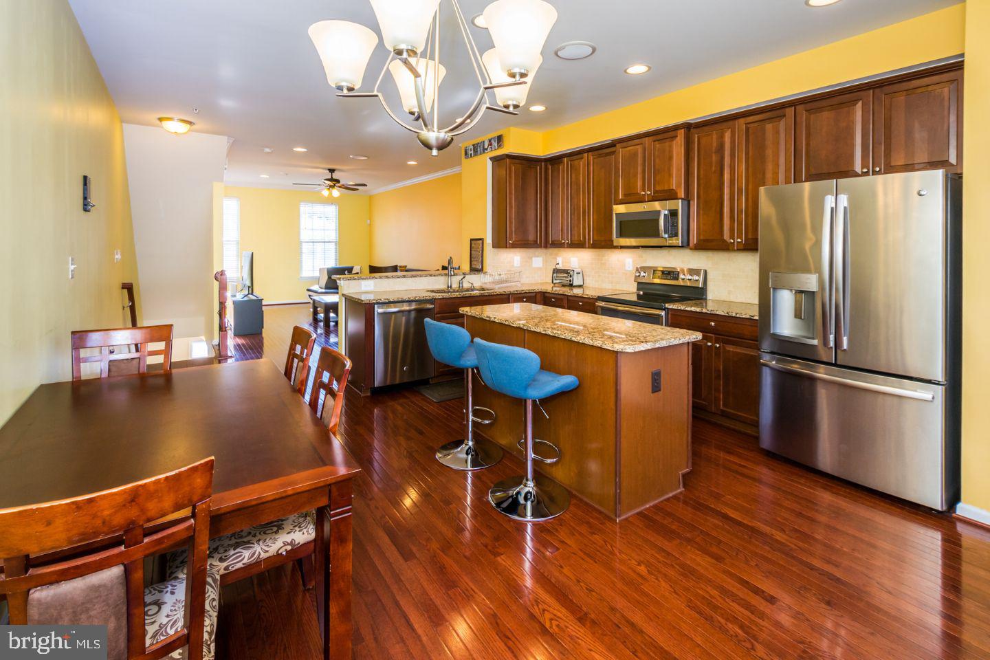 GREEKTOWN - Residential Lease