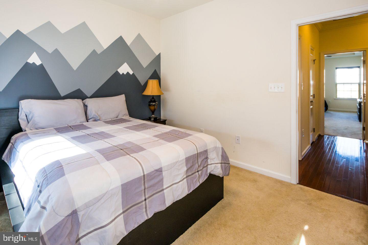 GREEKTOWN - Residential Lease