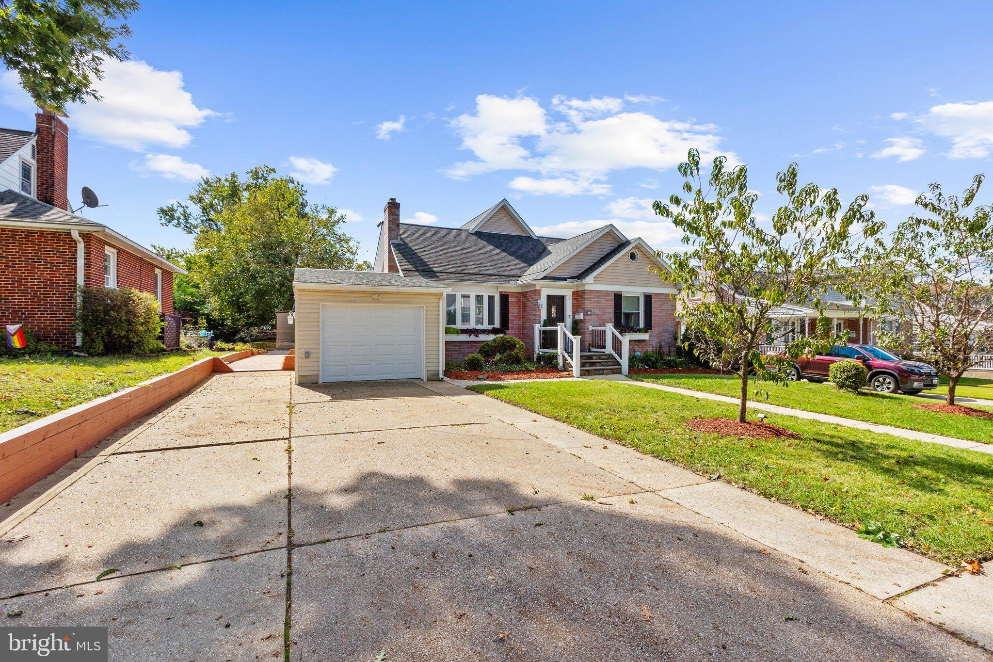 545 FOREST VIEW ROAD