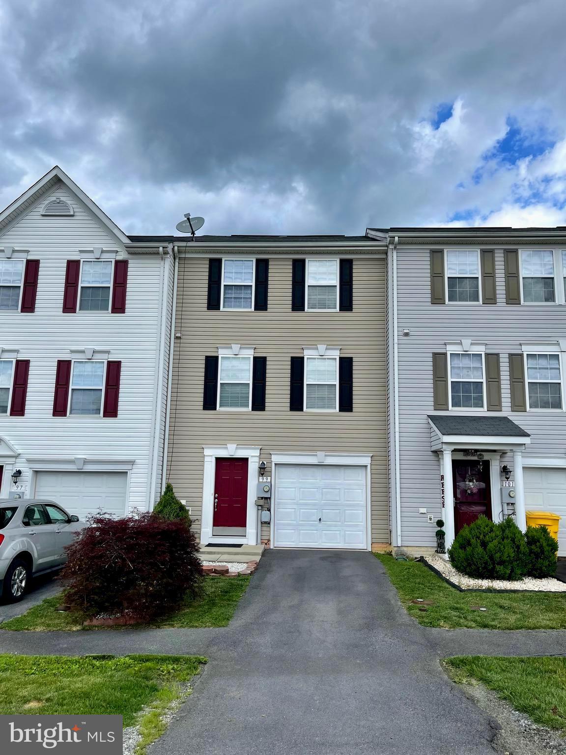 MANOR PARK - Residential