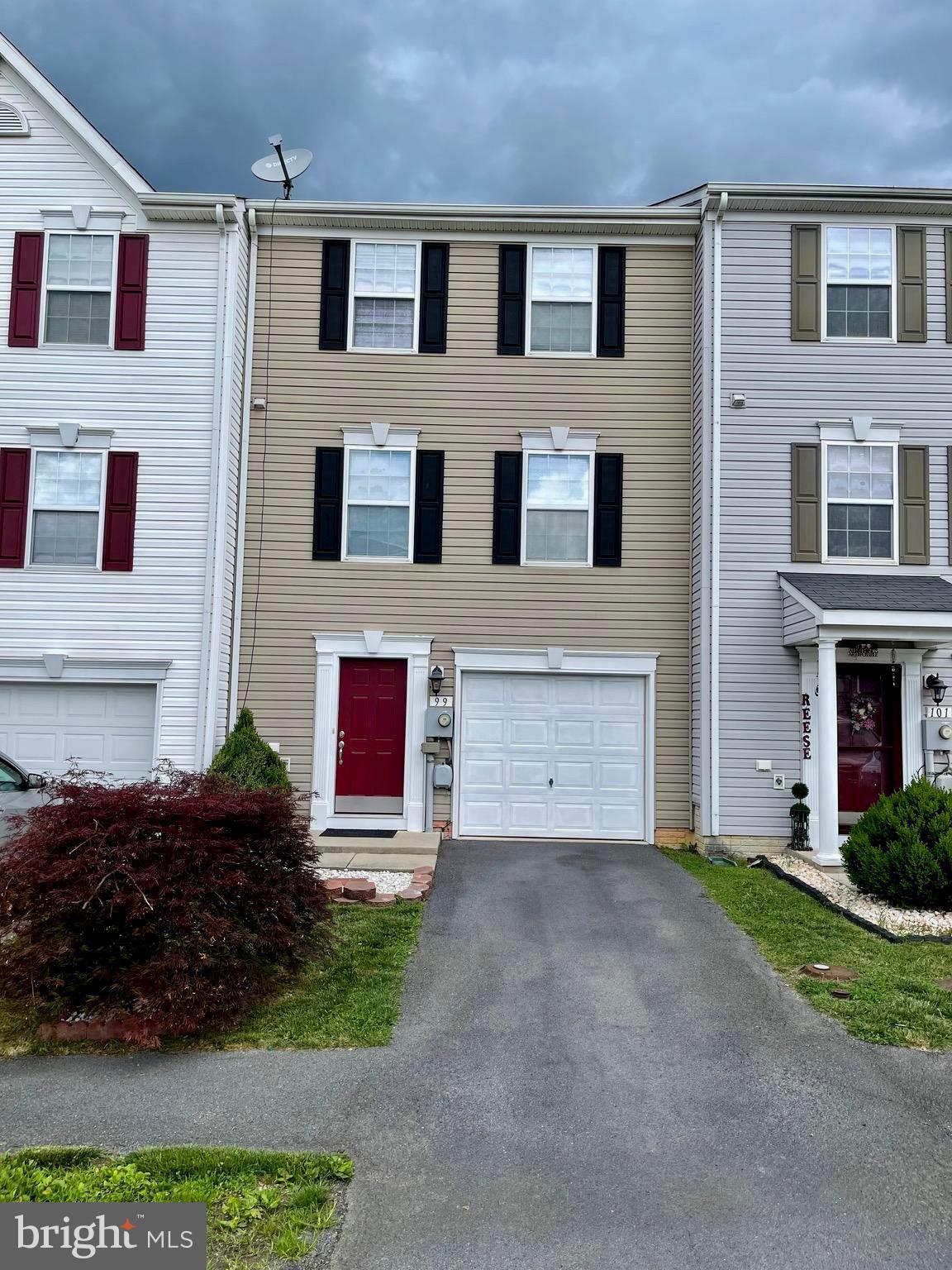 MANOR PARK - Residential