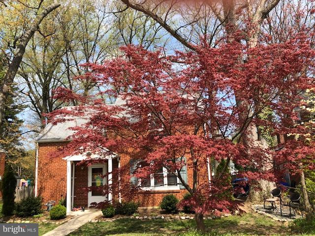 ROSEWOOD - Residential Lease