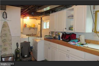 ROSEWOOD - Residential Lease