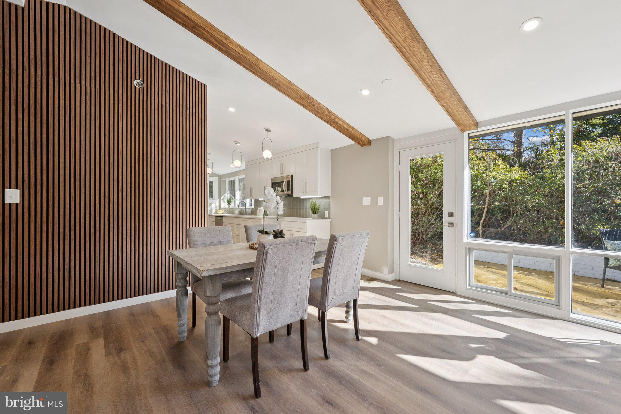 HAMMOND WOODS - Residential