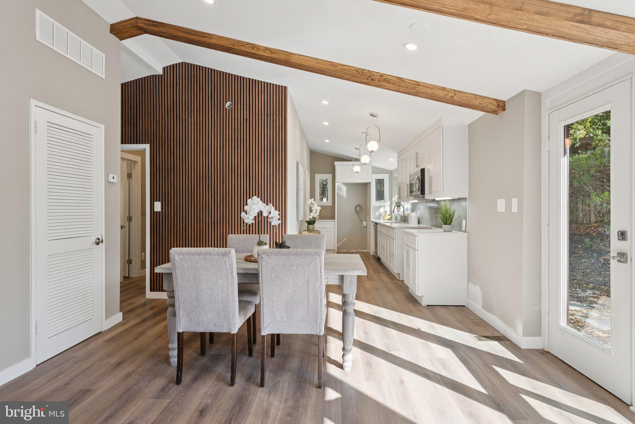 HAMMOND WOODS - Residential