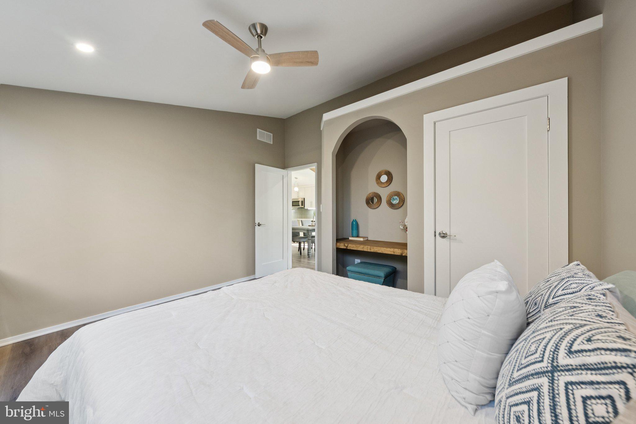 HAMMOND WOODS - Residential