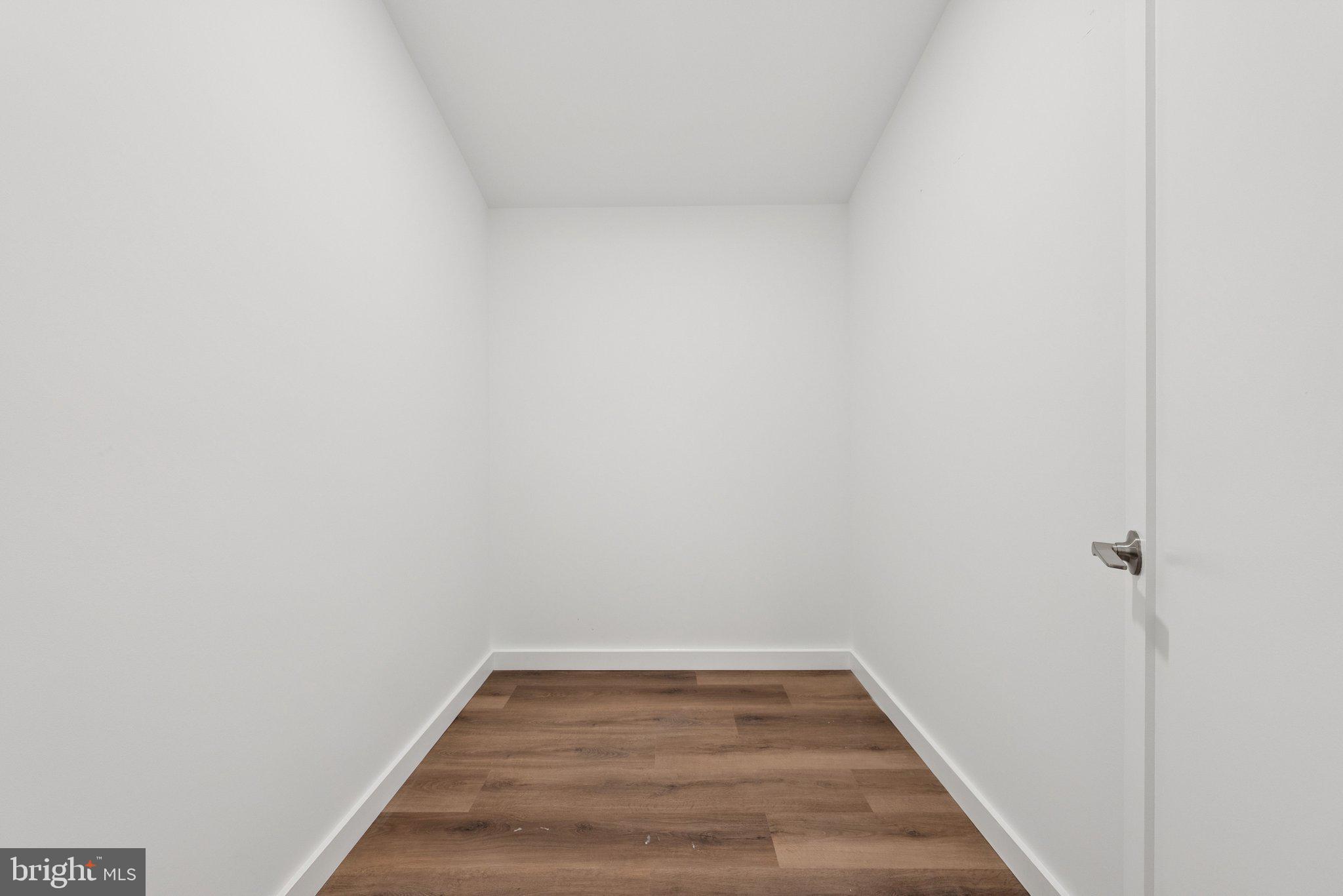 HAMMOND WOODS - Residential