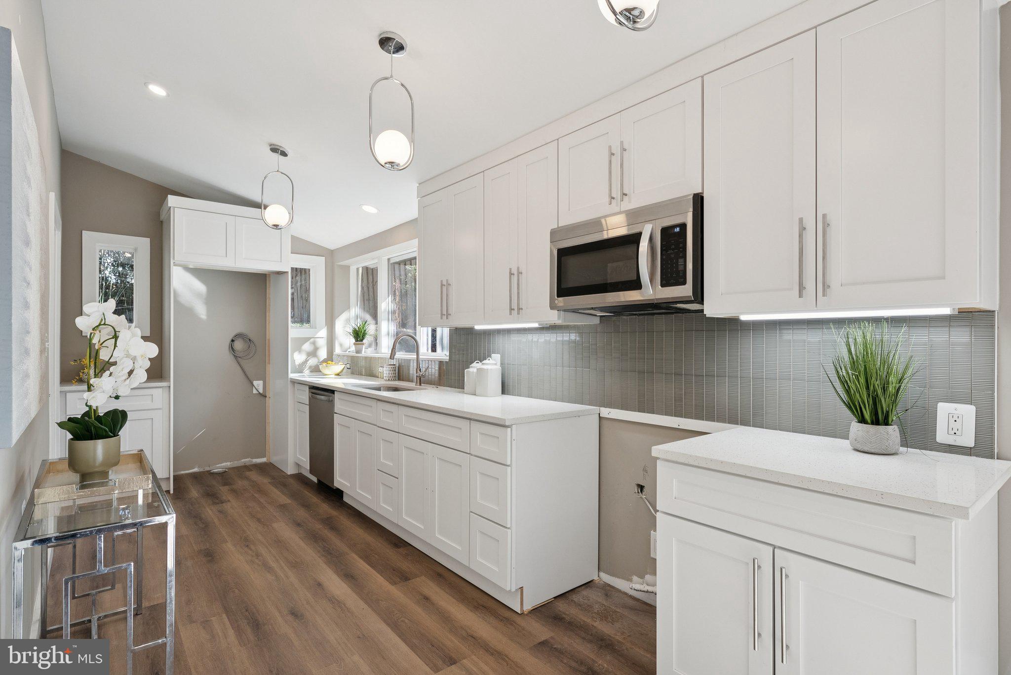 HAMMOND WOODS - Residential